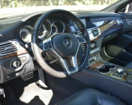 Синий Мерседес CLS серия, объемом двигателя 4.7 л и пробегом 87 тыс. км за 17900 $, фото 8 на Automoto.ua