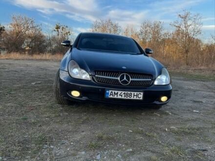Синий Мерседес CLS серия, объемом двигателя 3 л и пробегом 262 тыс. км за 8800 $, фото 1 на Automoto.ua