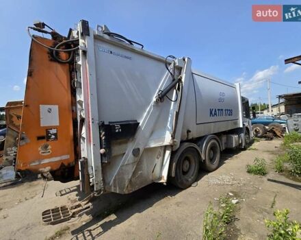 Білий Мерседес Econic, об'ємом двигуна 7.2 л та пробігом 350 тис. км за 35000 $, фото 2 на Automoto.ua