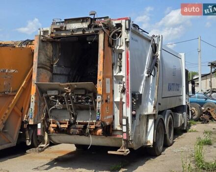 Білий Мерседес Econic, об'ємом двигуна 7.2 л та пробігом 350 тис. км за 35000 $, фото 5 на Automoto.ua