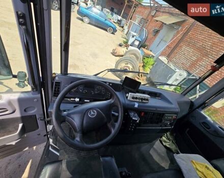 Білий Мерседес Econic, об'ємом двигуна 7.2 л та пробігом 350 тис. км за 35000 $, фото 8 на Automoto.ua