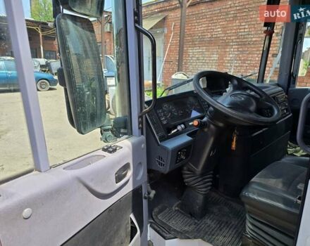 Білий Мерседес Econic, об'ємом двигуна 7.2 л та пробігом 350 тис. км за 35000 $, фото 6 на Automoto.ua