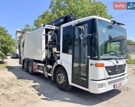 Бежевий Мерседес Econic, об'ємом двигуна 0 л та пробігом 183 тис. км за 64000 $, фото 3 на Automoto.ua