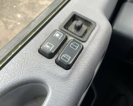 Зеленый Мерседес Econic, объемом двигателя 7.2 л и пробегом 557 тыс. км за 31500 $, фото 32 на Automoto.ua