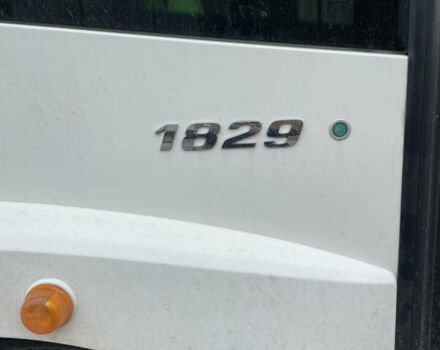 Зеленый Мерседес Econic, объемом двигателя 7.2 л и пробегом 557 тыс. км за 31500 $, фото 11 на Automoto.ua