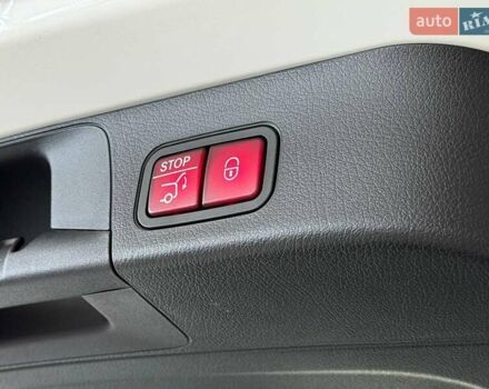 Білий Мерседес EQB, об'ємом двигуна 0 л та пробігом 9 тис. км за 38530 $, фото 15 на Automoto.ua