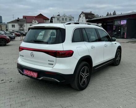 Белый Мерседес EQB, объемом двигателя 0 л и пробегом 26 тыс. км за 30800 $, фото 3 на Automoto.ua