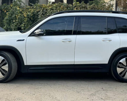 Білий Мерседес EQB, об'ємом двигуна 0 л та пробігом 29 тис. км за 40999 $, фото 9 на Automoto.ua