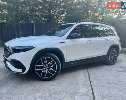Белый Мерседес EQB, объемом двигателя 0 л и пробегом 40 тыс. км за 39000 $, фото 4 на Automoto.ua