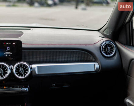 Белый Мерседес EQB, объемом двигателя 0 л и пробегом 15 тыс. км за 33000 $, фото 28 на Automoto.ua