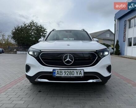 Белый Мерседес EQB, объемом двигателя 0 л и пробегом 26 тыс. км за 29500 $, фото 5 на Automoto.ua