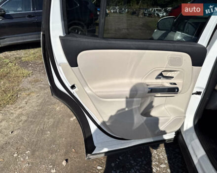 Белый Мерседес EQB, объемом двигателя 0 л и пробегом 5 тыс. км за 20650 $, фото 31 на Automoto.ua