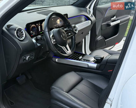 Белый Мерседес EQB, объемом двигателя 0 л и пробегом 210 тыс. км за 25900 $, фото 26 на Automoto.ua