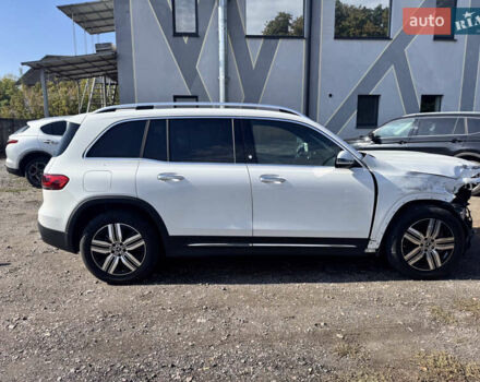 Белый Мерседес EQB, объемом двигателя 0 л и пробегом 5 тыс. км за 20650 $, фото 3 на Automoto.ua