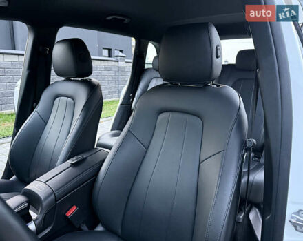 Белый Мерседес EQB, объемом двигателя 0 л и пробегом 210 тыс. км за 25900 $, фото 48 на Automoto.ua