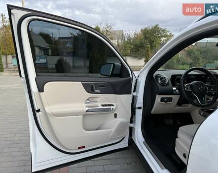 Белый Мерседес EQB, объемом двигателя 0 л и пробегом 26 тыс. км за 29500 $, фото 12 на Automoto.ua