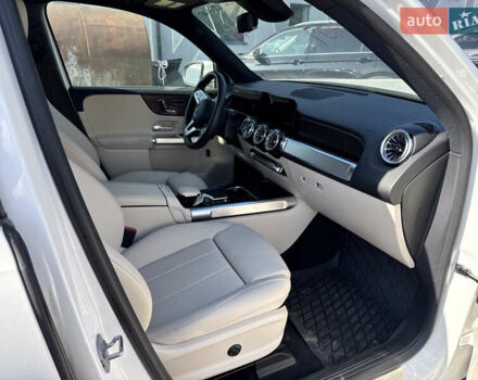 Белый Мерседес EQB, объемом двигателя 0 л и пробегом 5 тыс. км за 20650 $, фото 19 на Automoto.ua