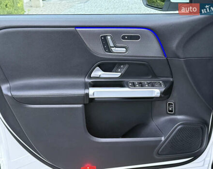 Белый Мерседес EQB, объемом двигателя 0 л и пробегом 210 тыс. км за 25900 $, фото 50 на Automoto.ua