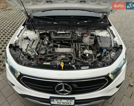 Білий Мерседес EQB, об'ємом двигуна 0 л та пробігом 14 тис. км за 38000 $, фото 34 на Automoto.ua