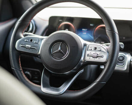 Белый Мерседес EQB, объемом двигателя 0 л и пробегом 15 тыс. км за 33000 $, фото 1 на Automoto.ua