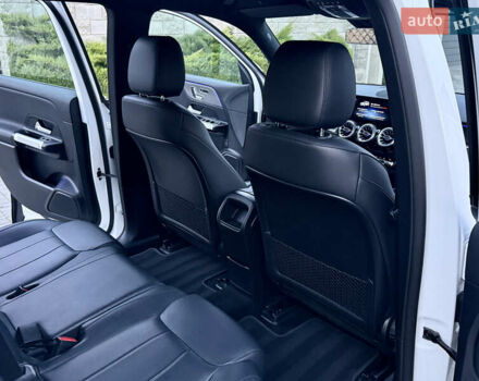 Белый Мерседес EQB, объемом двигателя 0 л и пробегом 210 тыс. км за 25900 $, фото 67 на Automoto.ua