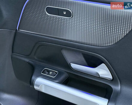 Белый Мерседес EQB, объемом двигателя 0 л и пробегом 210 тыс. км за 25900 $, фото 65 на Automoto.ua