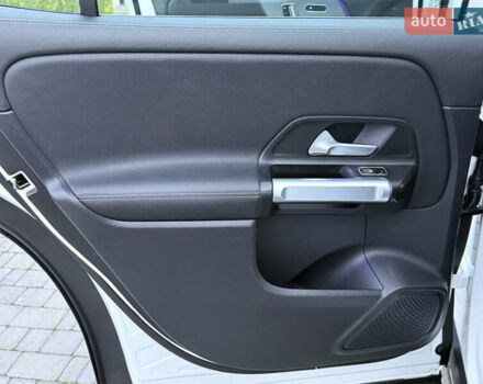 Белый Мерседес EQB, объемом двигателя 0 л и пробегом 210 тыс. км за 25900 $, фото 57 на Automoto.ua