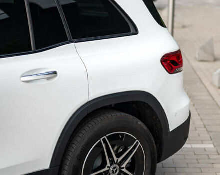 Белый Мерседес EQB, объемом двигателя 0 л и пробегом 15 тыс. км за 33000 $, фото 10 на Automoto.ua