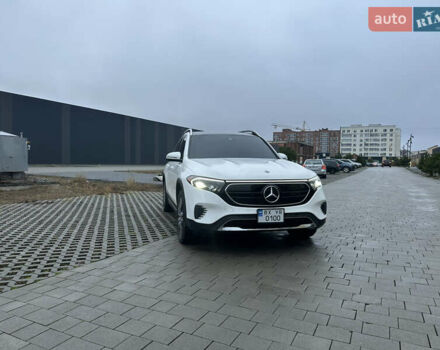Білий Мерседес EQB, об'ємом двигуна 0 л та пробігом 14 тис. км за 38000 $, фото 9 на Automoto.ua