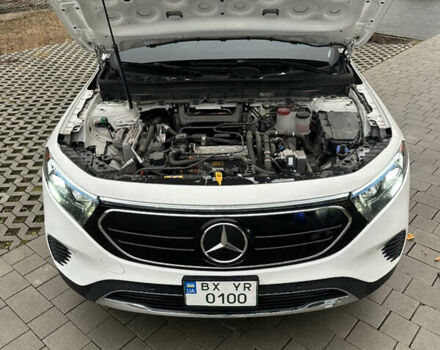 Білий Мерседес EQB, об'ємом двигуна 0 л та пробігом 14 тис. км за 38000 $, фото 35 на Automoto.ua