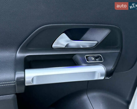 Белый Мерседес EQB, объемом двигателя 0 л и пробегом 210 тыс. км за 25900 $, фото 58 на Automoto.ua