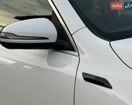 Белый Мерседес EQB, объемом двигателя 0 л и пробегом 210 тыс. км за 25900 $, фото 5 на Automoto.ua