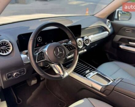 Белый Мерседес EQB, объемом двигателя 0 л и пробегом 30 тыс. км за 36700 $, фото 7 на Automoto.ua