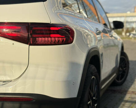 Белый Мерседес EQB, объемом двигателя 0 л и пробегом 5 тыс. км за 34800 $, фото 13 на Automoto.ua