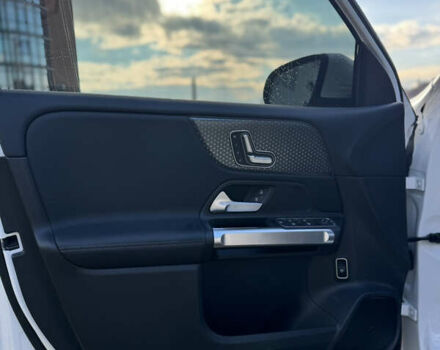 Белый Мерседес EQB, объемом двигателя 0 л и пробегом 5 тыс. км за 34800 $, фото 22 на Automoto.ua