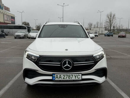 Белый Мерседес EQB, объемом двигателя 0 л и пробегом 41 тыс. км за 34900 $, фото 1 на Automoto.ua