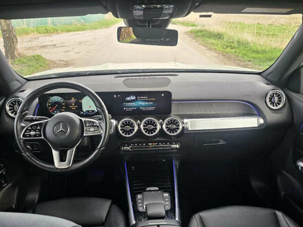Мерседес EQB 2023 в Дубно на Automoto.ua Белый Мерседес EQB, объемом двигателя 0 л и пробегом 96 тыс. км за 20222 $, фото 1 на Automoto.ua