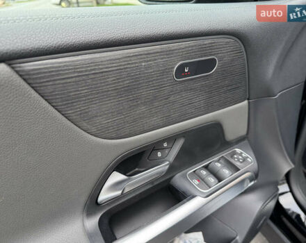 Черный Мерседес EQB, объемом двигателя 0 л и пробегом 69 тыс. км за 29999 $, фото 26 на Automoto.ua