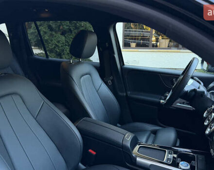 Мерседес EQB, объемом двигателя 0 л и пробегом 11 тыс. км за 33999 $, фото 8 на Automoto.ua