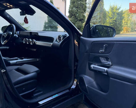 Мерседес EQB, объемом двигателя 0 л и пробегом 11 тыс. км за 33999 $, фото 10 на Automoto.ua