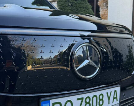 Мерседес EQB, объемом двигателя 0 л и пробегом 11 тыс. км за 33999 $, фото 1 на Automoto.ua