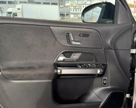 Серый Мерседес EQB, объемом двигателя 0 л и пробегом 45 тыс. км за 34500 $, фото 12 на Automoto.ua