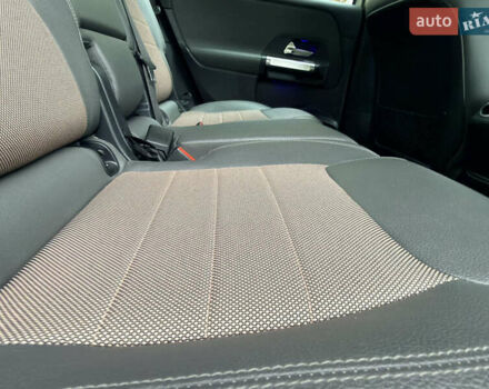 Серый Мерседес EQB, объемом двигателя 0 л и пробегом 99 тыс. км за 29990 $, фото 24 на Automoto.ua