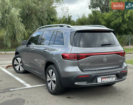 Серый Мерседес EQB, объемом двигателя 0 л и пробегом 31 тыс. км за 33999 $, фото 3 на Automoto.ua