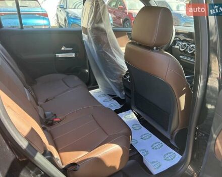 Сірий Мерседес EQB, об'ємом двигуна 0 л та пробігом 1 тис. км за 36999 $, фото 9 на Automoto.ua