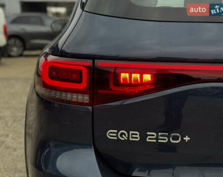 Синій Мерседес EQB, об'ємом двигуна 0 л та пробігом 64 тис. км за 29500 $, фото 10 на Automoto.ua
