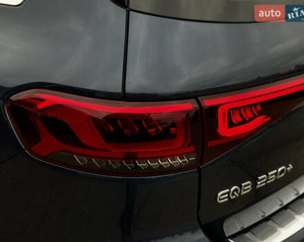 Синій Мерседес EQB, об'ємом двигуна 0 л та пробігом 64 тис. км за 29500 $, фото 13 на Automoto.ua