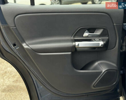 Синій Мерседес EQB, об'ємом двигуна 0 л та пробігом 64 тис. км за 29500 $, фото 38 на Automoto.ua