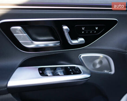 Белый Мерседес EQE, объемом двигателя 0 л и пробегом 36 тыс. км за 52500 $, фото 37 на Automoto.ua