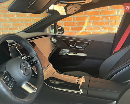 Белый Мерседес EQE, объемом двигателя 0 л и пробегом 8 тыс. км за 67477 $, фото 15 на Automoto.ua